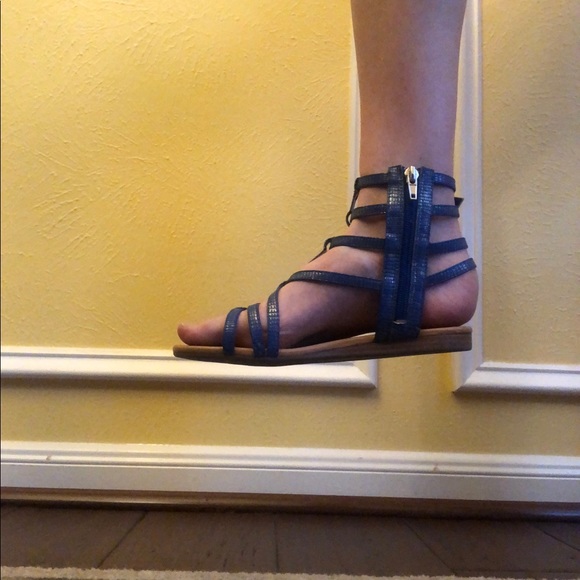Jessica Simpson gladiator sandals 👡!! - Picture 2 of 7